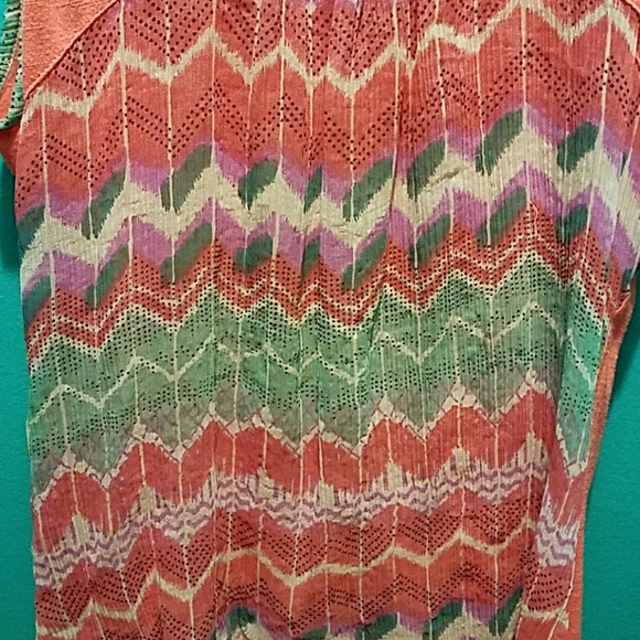 Coral top - Picture 3 of 3